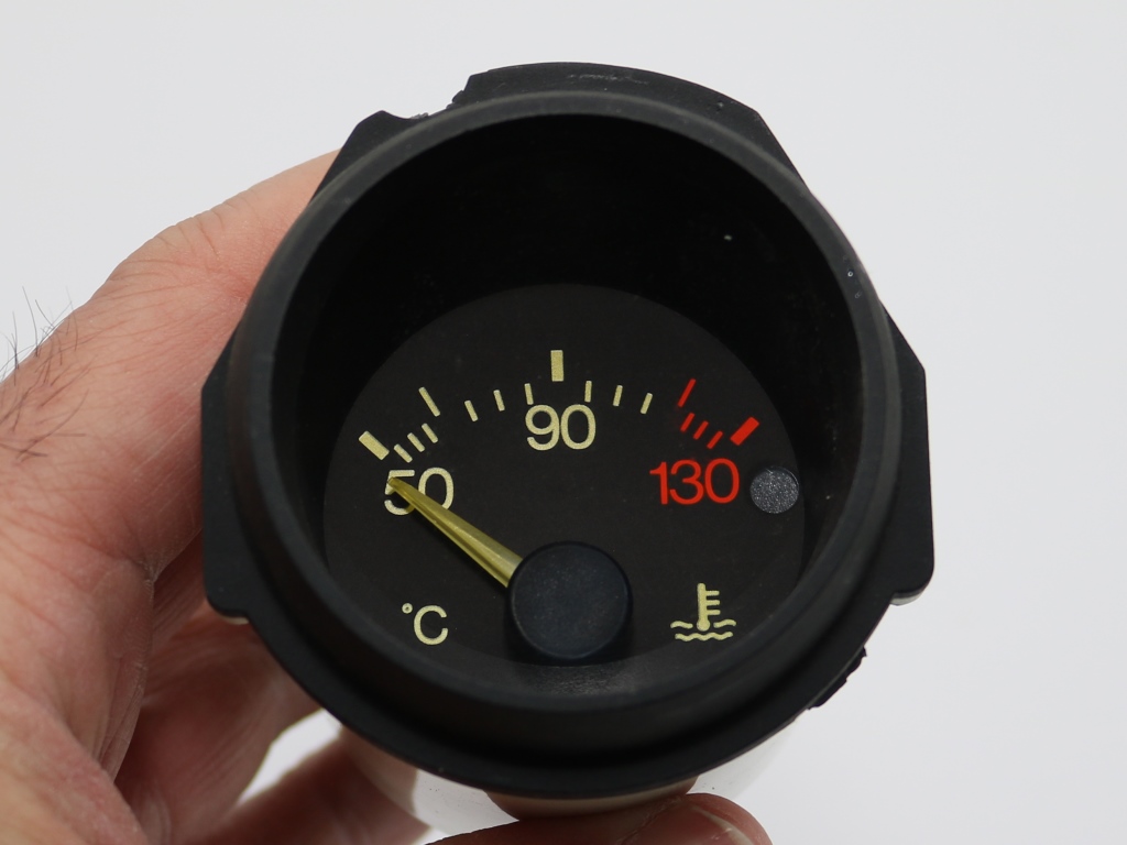 Lancia Thema 8.32 Wassertemperaturanzeige Laschen fehlen